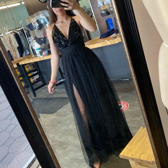 Never worn sequence and mesh dress, split front - Picture 4 of 4